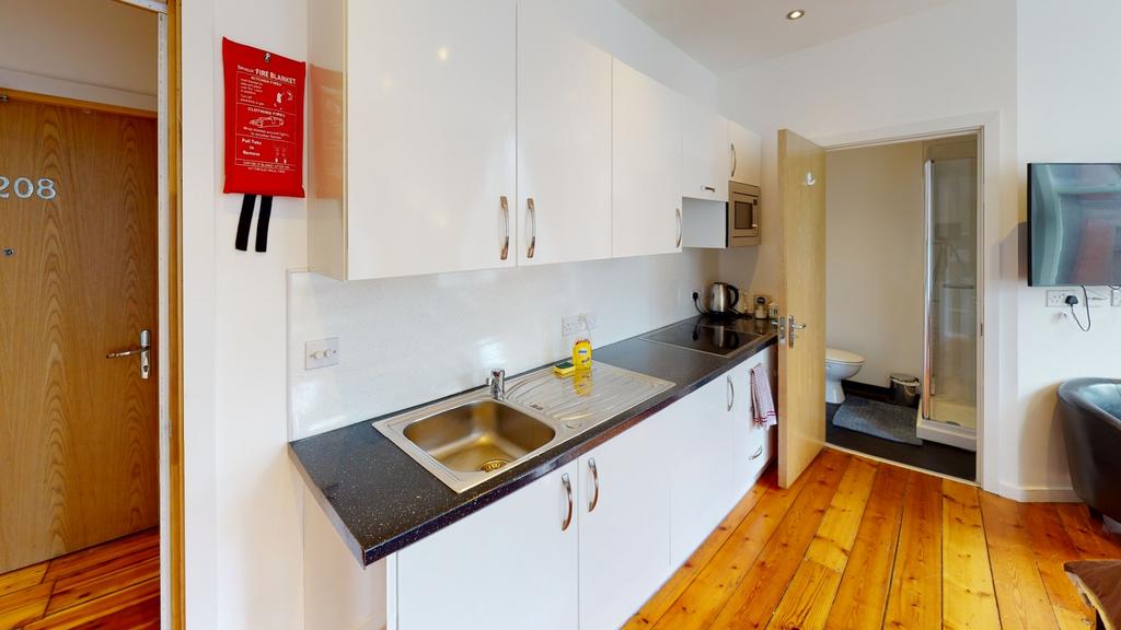 207-UPS-Kitchen
