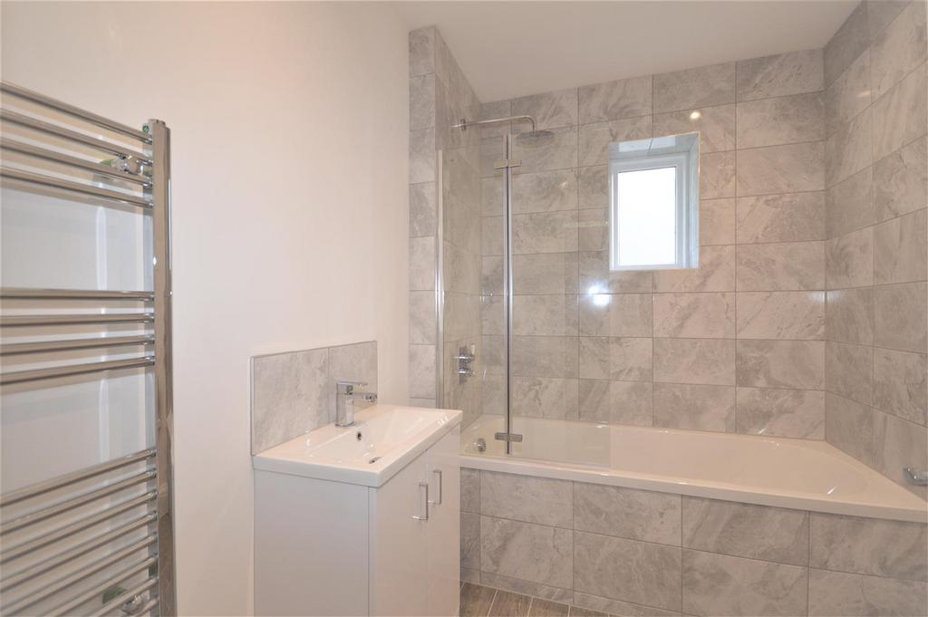 Bath/Shower Room