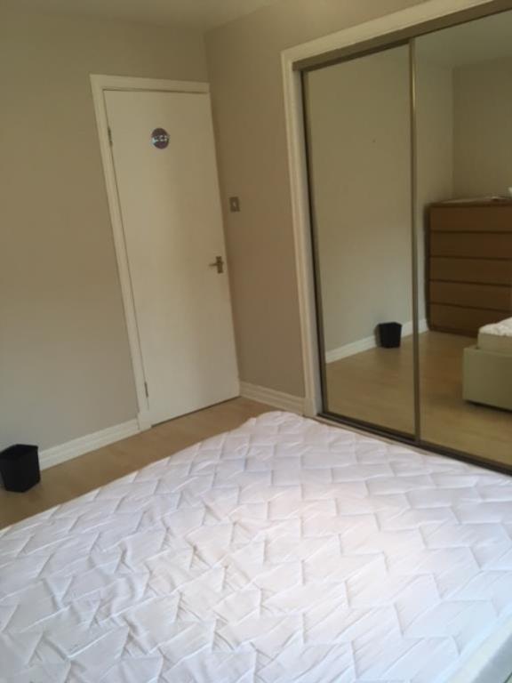 9 Flat 4 West Powburn Bedroom Wardrobe lge