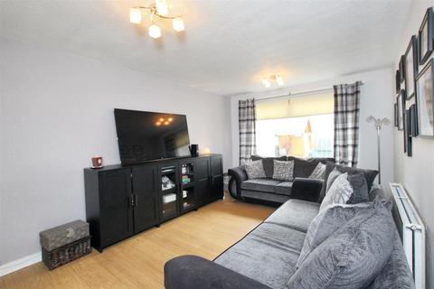 2 bedroom end of terrace house for sale, Gair Crescent, Carluke