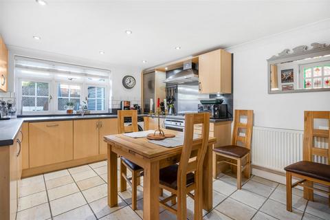 57 Church Road, Chavey Down, Ascot, SL5 8RR