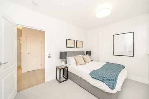 2 bedroom flat for sale, Twyford Avenue, London W3