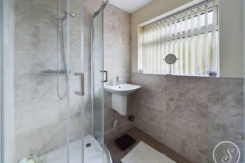 3 bedroom semi-detached house to rent, Devonshire Avenue,, Leeds,