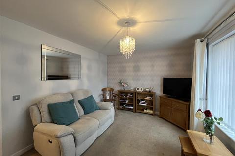 2 bedroom flat for sale, Rhymney Way, Bassaleg, Newport