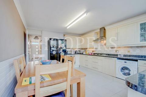 4 bedroom townhouse for sale, Oxgate Gardens, London, NW2