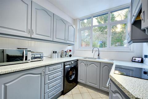 3 bedroom semi-detached house for sale, Costock Avenue, Nottingham