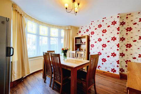 3 bedroom semi-detached house for sale, Costock Avenue, Nottingham