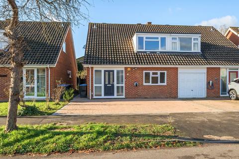 3 bedroom semi-detached house for sale, Wheatash Road, Addlestone, KT15