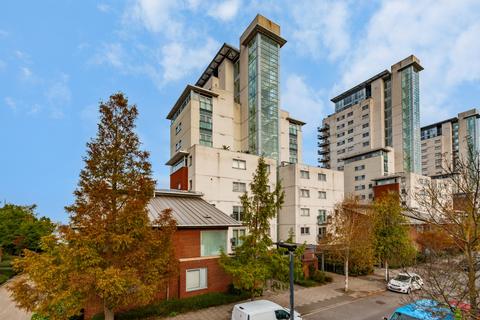 3 bedroom apartment for sale, Granary Mansions, Erebus Drive, London, SE28 OGH