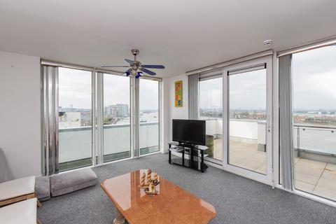 3 bedroom apartment for sale, Granary Mansions, Erebus Drive, London, SE28 OGH