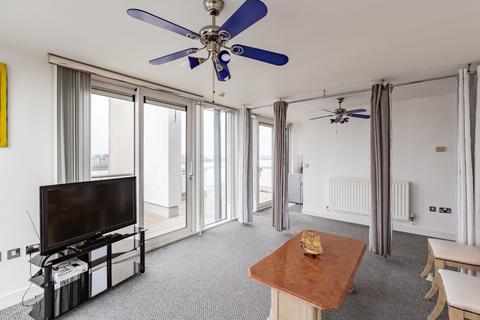 3 bedroom apartment for sale, Granary Mansions, Erebus Drive, London, SE28 OGH