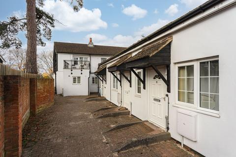 4 bedroom terraced house for sale, Copthorne Bank, Crawley RH10