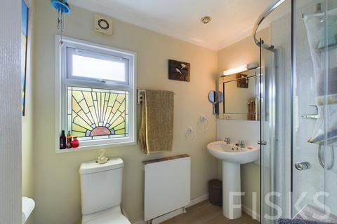 1 bedroom park home for sale, Abridge Park, Romford, RM4