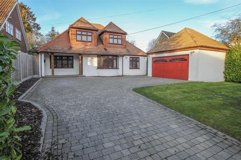 4 bedroom detached house for sale, Rectory Chase, Doddinghurst, Brentwood