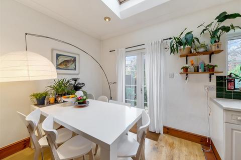 4 bedroom end of terrace house for sale, Dewsbury Road, London, NW10