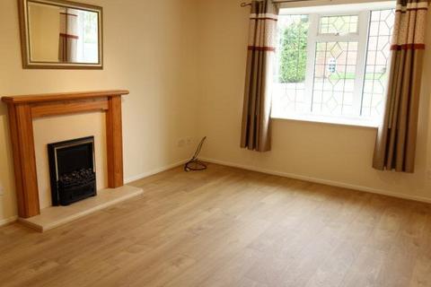 2 bedroom semi-detached house to rent, Ebourne Close, Kenilworth, Kenilworth, Warwickshire