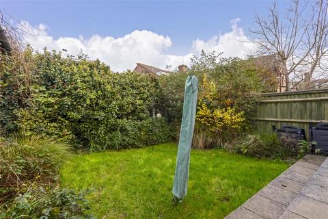 5 bedroom semi-detached house for sale, Douglas Close, Worthing