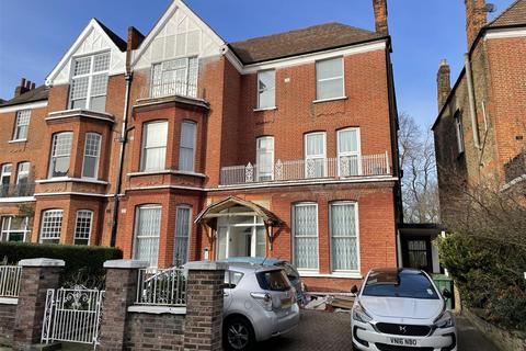 4 bedroom flat to rent, Compayne Gardens, South Hampstead, London