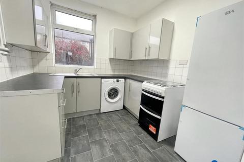 2 bedroom terraced house to rent, Eclipse Road, London