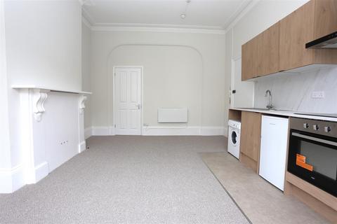 1 bedroom flat to rent, Seafield Road, Hove