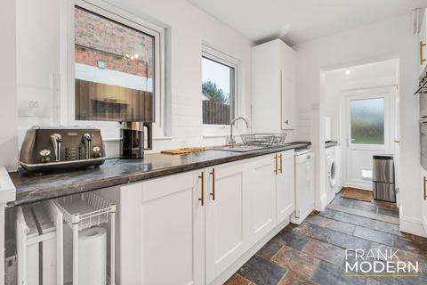 207 Belsize Avenue, Peterborough, PE2 9HY