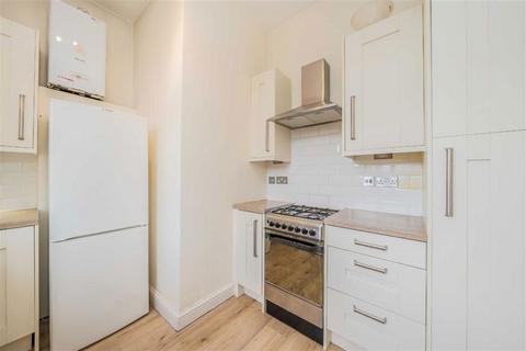 2 bedroom flat for sale, Abbeville Road, London SW4