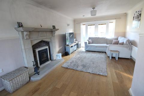 7 Random Close, Keighley, BD22 6LZ