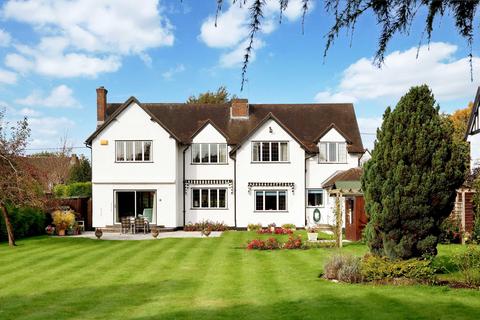 4 bedroom detached house for sale, Manor Park Avenue, Princes Risborough, Buckinghamshire, HP27