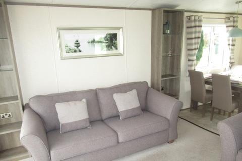 2 bedroom static caravan for sale, Village Green Holiday Park