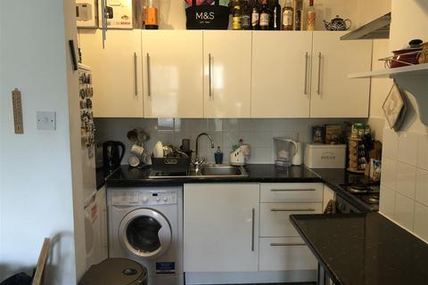 1 bedroom apartment to rent, Claremont Road, London