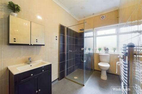 3 bedroom bungalow for sale, Kinloch Drive, London NW9