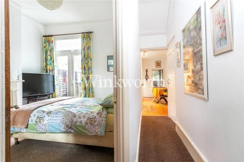 1 bedroom apartment for sale, Dongola Road, London, N17