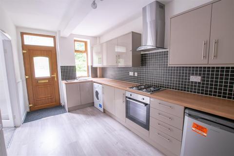 2 bedroom terraced house to rent, Rochdale Road, Triangle, Halifax, HX6 3NE