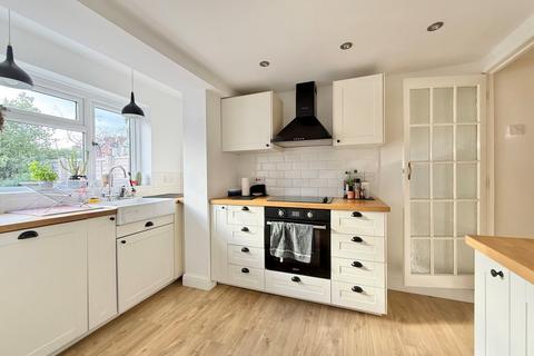 30 Ebrington Road, Exeter, EX2 8JS