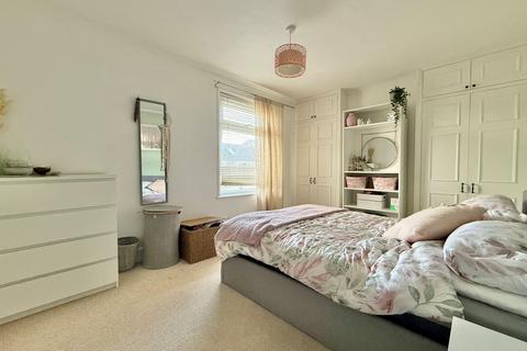 30 Ebrington Road, Exeter, EX2 8JS