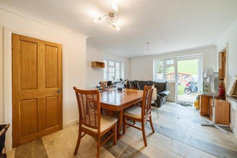 6 bedroom detached house for sale, Staines-Upon-Thames,  Surrey,  TW19