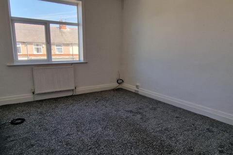 2 bedroom flat to rent, Shakespeare Road, Fleetwood FY7