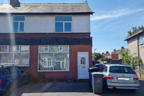 2 bedroom flat to rent, Shakespeare Road, Fleetwood FY7