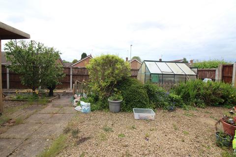 68 Aretha Close, Kingswinford, DY6 8SW