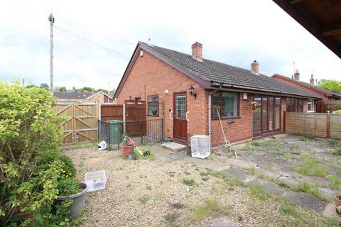 68 Aretha Close, Kingswinford, DY6 8SW