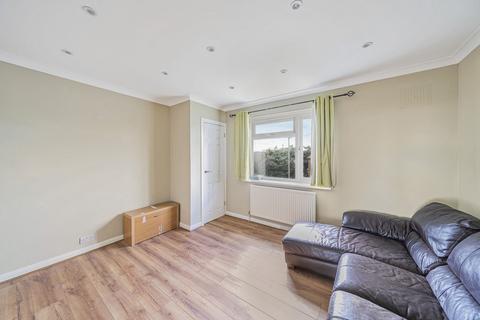 3 bedroom flat for sale, Edgeworth Close, London