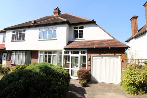 3 bedroom semi-detached house for sale, Broadoaks Way, Bromley, BR2