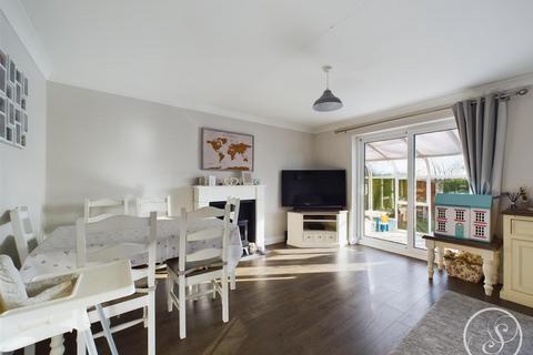 3 bedroom detached house for sale, Oakdale Meadow, Leeds