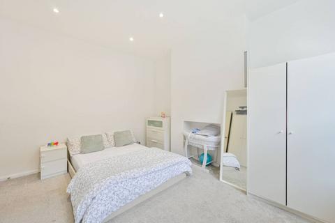 2 bedroom flat for sale, Greenhill Way, Harrow, HA1