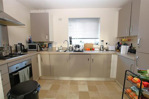 2 bedroom flat for sale, Sawmills Court, Southbridge