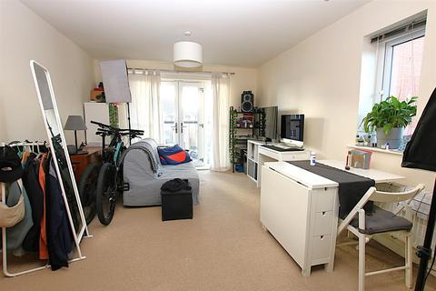 2 bedroom flat for sale, Sawmills Court, Southbridge