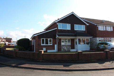 3 bedroom detached house for sale, Oregon Close, Kingswinford DY6