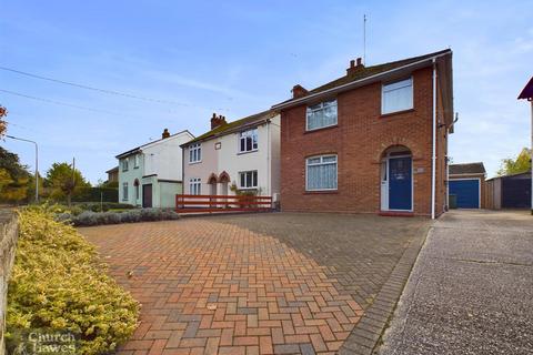 3 bedroom detached house for sale, Goldhanger Road, Heybridge, Maldon