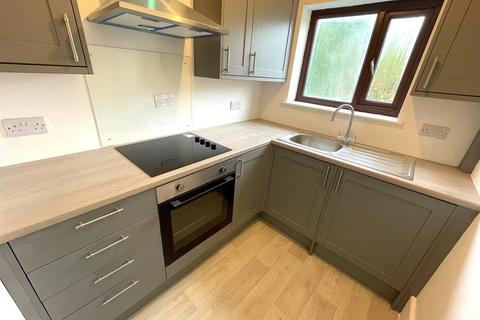 3 bedroom end of terrace house for sale, St. Johns Road, Lostock, Bolton