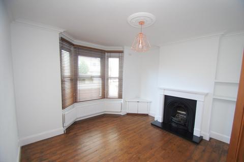 3 bedroom semi-detached house to rent, Bushey Mill Lane, WATFORD, WD24